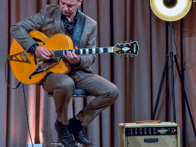 Solo Gitarrist Oliver Jochim Mellow Yellow Musiker empfang mieten