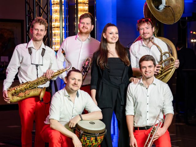 Brass2Beats